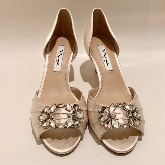 NINA CHARISA IVORY SATIN CRYSTAL Kitten Heel Pumps, Wedding Bridal Dress Shoes 7 - Picture 8 of 14